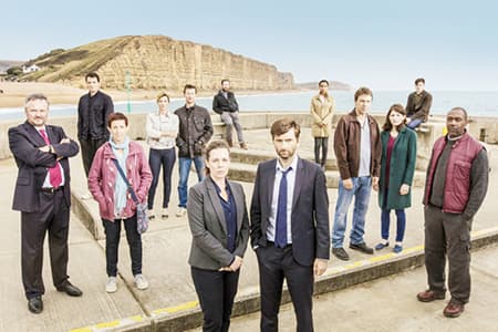 Thrillers internacionais: o fascínio global por mistério e ficção estrangeira 9 Broadchurch